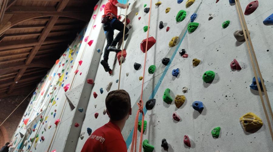 climbers doing ropework