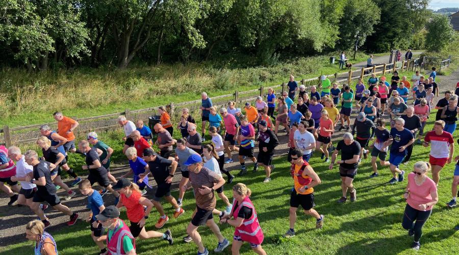 OutdoorLads walking logo