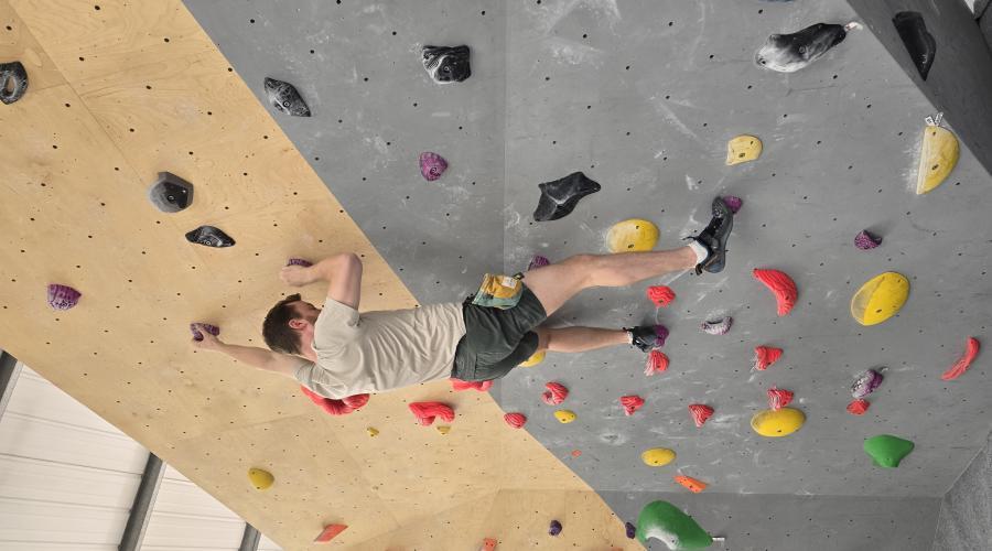 Wide Shot of climbing centre