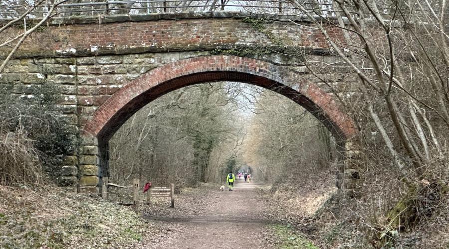 A post showing the start of forest way